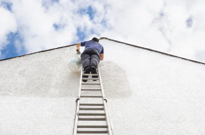 Peinture extérieure à Lyas — façades et ravalement